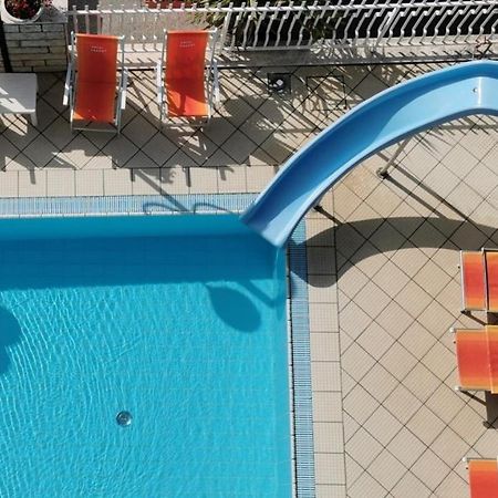 Hotel Cosmos Rimini Exterior photo