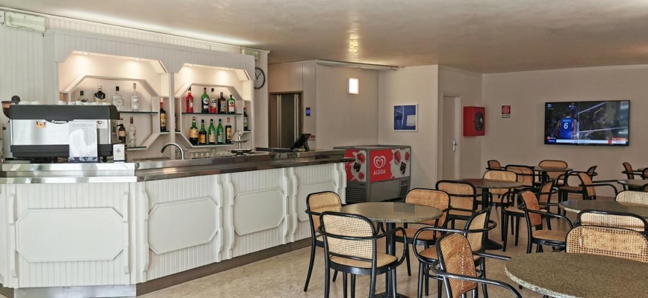 Hotel Cosmos Rimini Exterior photo