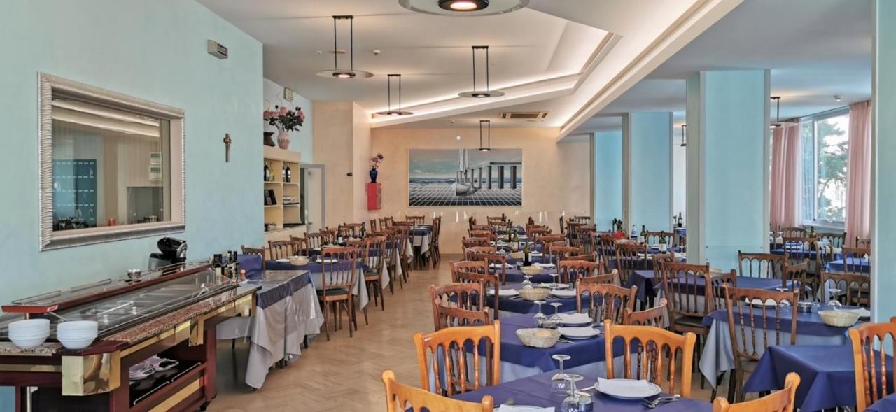 Hotel Cosmos Rimini Exterior photo