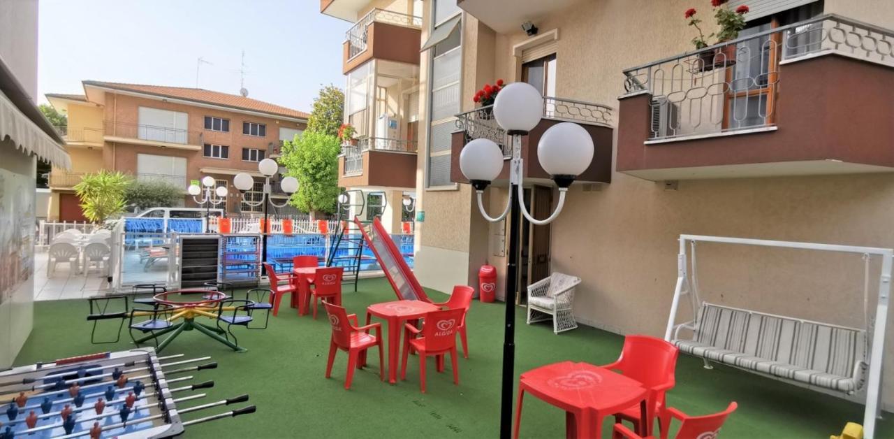 Hotel Cosmos Rimini Exterior photo